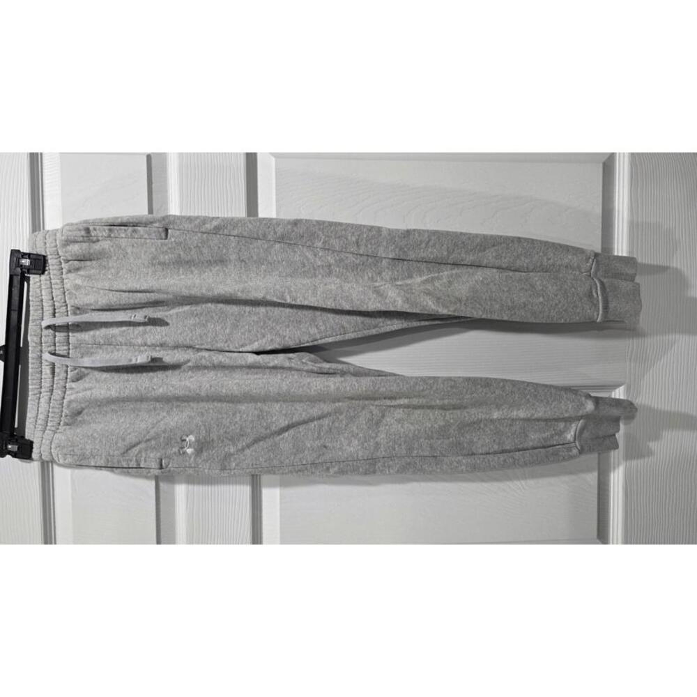 Under Armour Gray Sweatpants - Comfy & Sporty! Size S